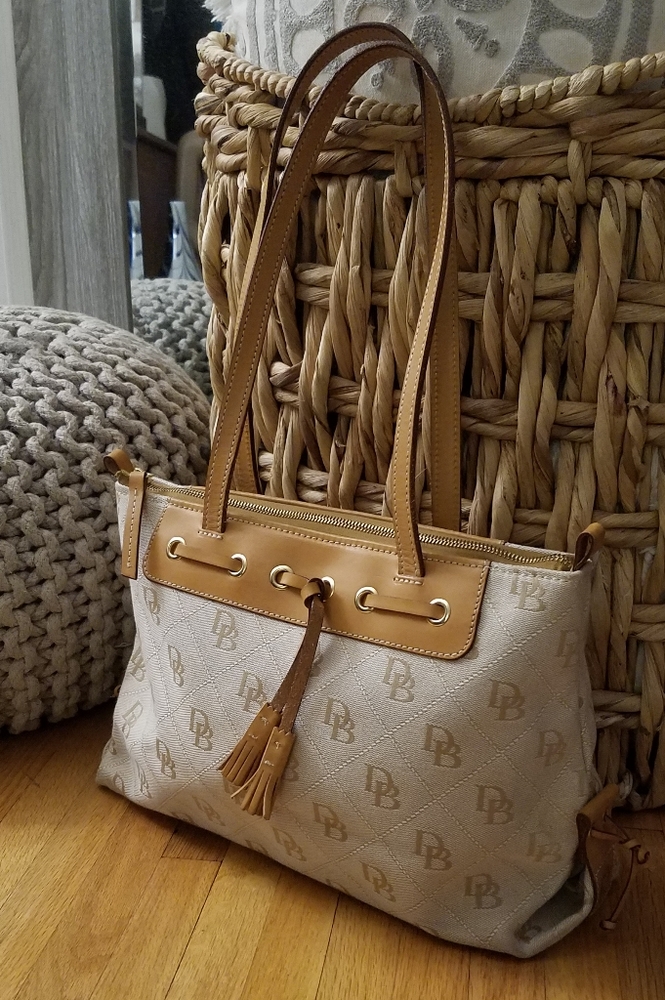 Dooney & Bourke Medium Shoulder Bag